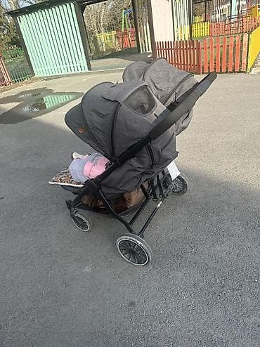 двойня: Коляска, цвет - Серебристый, Б/у — 1