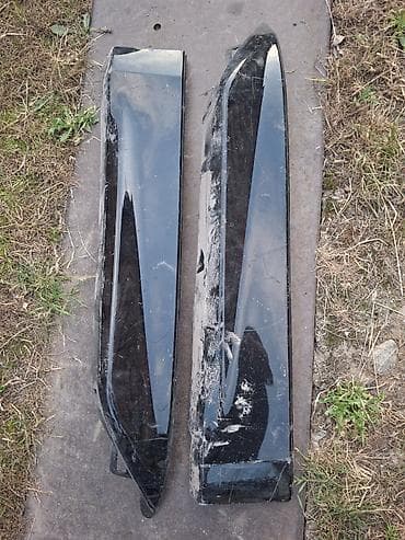 универсальные молдинги на двери авто: Наружные накладки порогов Toyota, Аналог — 2
