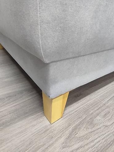 Столы: Угловая Сканди Габариты 306*151 Спальное место 140*209 Оснащен — 6