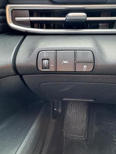 11700: Hyundai Avante: 2021 г., 1.6 л, Автомат, Газ, Седан — 9