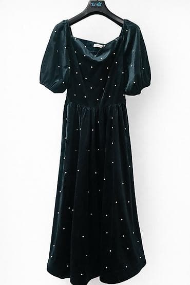 бархатные платья: Великолепное бархатное платье миди с жемчужным декором. - Цвет — 1