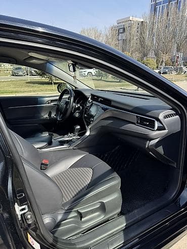 Транспорт: Toyota Camry: 2017 г., 2.5 л, Автомат, Бензин, Седан — 9