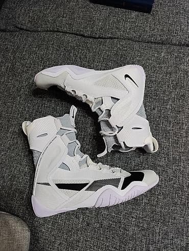 white: Мужские кроссовки, 43, Nike, Новый, цвет - Белый, Платная доставка — 2
