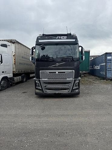 Унаа: Сүйрөгүч, Volvo, 2015 г., Тенттелген — 2