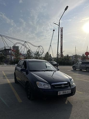 Kia Cerato: 2004 г., 1.6 л, Хэтчбэк