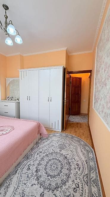 квартира 8 мкрн: 3 комнаты, 70 м², 105 серия, 4 этаж, Косметический ремонт — 2