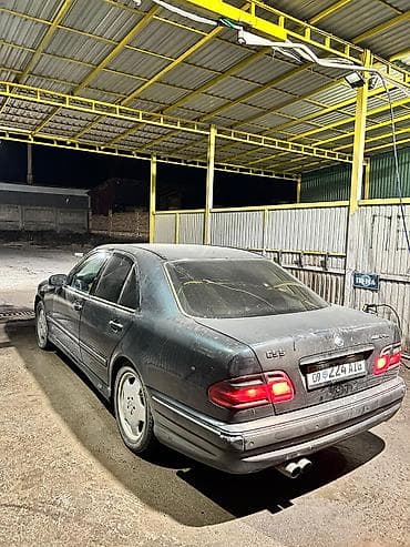 гетз 2: Mercedes-Benz E-класс AMG: 2002 г., 4.3 л, Автомат, Бензин, Седан — 1