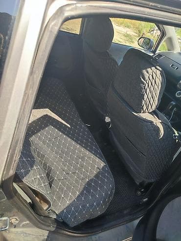 авто вит: Honda Fit: 2002 г., 1.3 л, Вариатор, Бензин, Хэтчбэк — 6