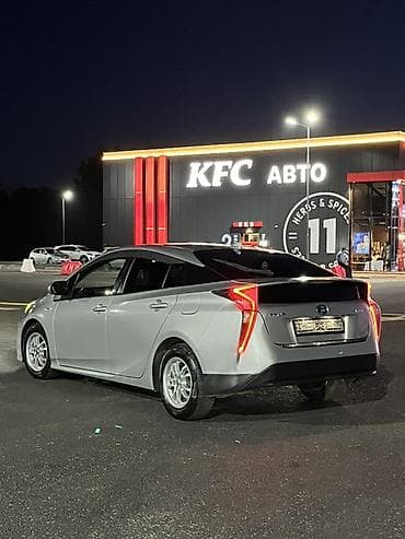 кредит на электромобиль бишкек: Toyota Prius: 2016 г., 1.8 л, Автомат, Гибрид, Лифтбек — 2