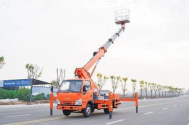 без двигатель: Автокран, Isuzu, 2024 г., от 30 м — 1