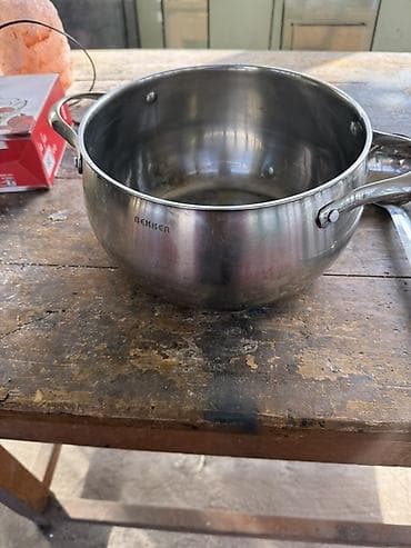 Кухонные принадлежности: Казан чугунный и все остальные кащаны по 500сом каждый катрбля одна — 7