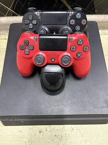 PS4 Slim + 2 геймпада DualShock 4 есть игры FIFA26 UFC4 Dirt ittakes a