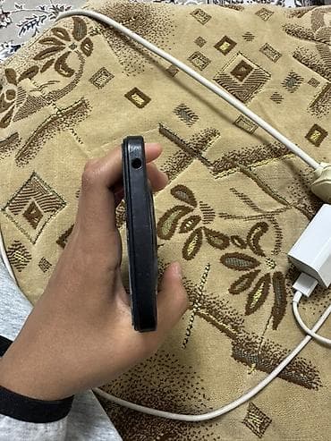 оне плюс: Poco C75, 256 ГБ, цвет - Черный — 3