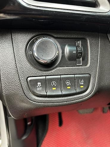 сидение: Chevrolet Spark: 2019 г., 1 л, Вариатор, Бензин, Хэтчбэк — 8