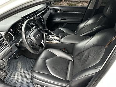 Toyota Camry: 2018 г., 2.5 л, Автомат, Гибрид, Седан — 6