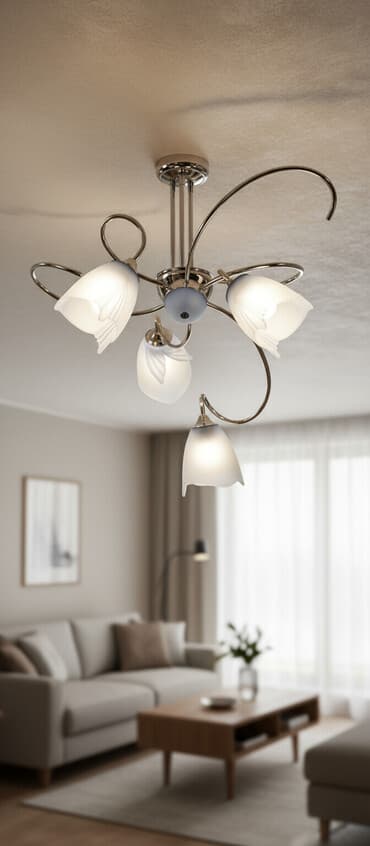 Продаю люстру потолочную