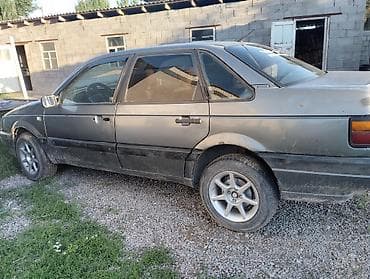 сидения на пасат уневесал б 3: Volkswagen Passat: 1989 г., Седан — 1