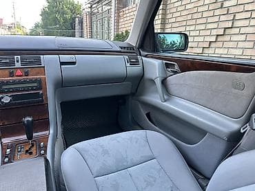 mers 211: Mercedes-Benz E-Class: 1999 г., 2.4 л, Автомат, Бензин, Седан — 8