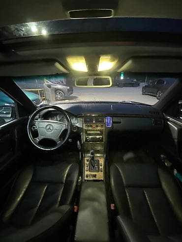 классика мото: Mercedes-Benz E-Class: 1998 г., 3.2 л, Автомат, Бензин, Седан — 10