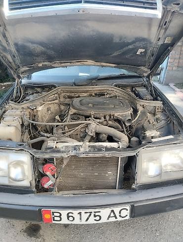 yamaha n max: Mercedes-Benz W124: 1989 г., 2 л, Механика, Бензин, Седан — 5