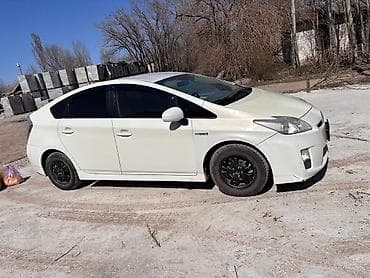 corolla e150: Toyota Prius: 2013 г., Вариатор, Гибрид, Хэтчбэк — 3