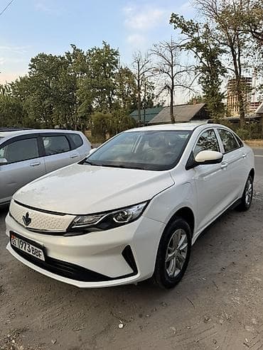 эмблема: Geely : 2022 г., Электромобиль, Седан — 2