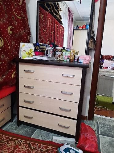 Гарнитуры для зала: Гарнитур мебели для гостиной и спальни. Состав: - Раскладной — 4