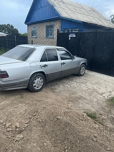 Mercedes-Benz W124: 1993 г., 2.2 л, Механика, Бензин, Седан at lalafo.kg Mercedes-Benz W124: 1993 г., 2.2 л, Механика, Бензин, Седан