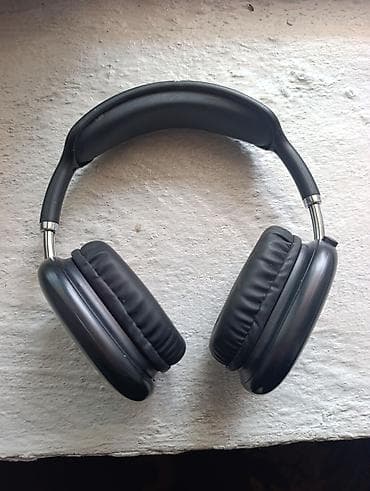 мишкерный пульт: Беспроводные накладные наушники Hoco (черные) - Форм-фактор — 3