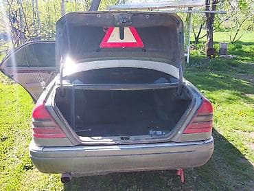 Mercedes-Benz C-Class: 1994 г., 1.8 л, Ручные, Бензин, Седан — 9