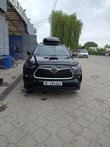 Toyota Highlander: 2021 г., 3.5 л, Типтроник, Бензин, Внедорожник