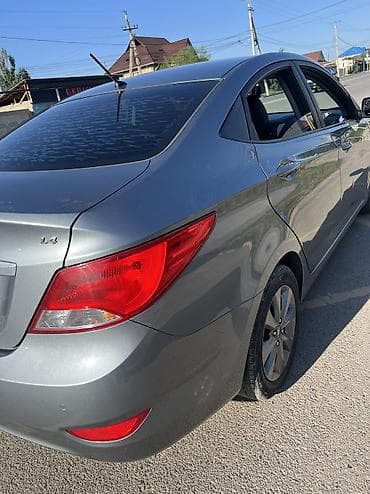 spark 2012: Hyundai Accent: 2018 г., 1.4 л, Автомат, Бензин, Седан — 3