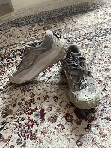 acg: Мужские кроссовки, 40, Nike, Б/у, цвет - Бежевый, Самовывоз — 1