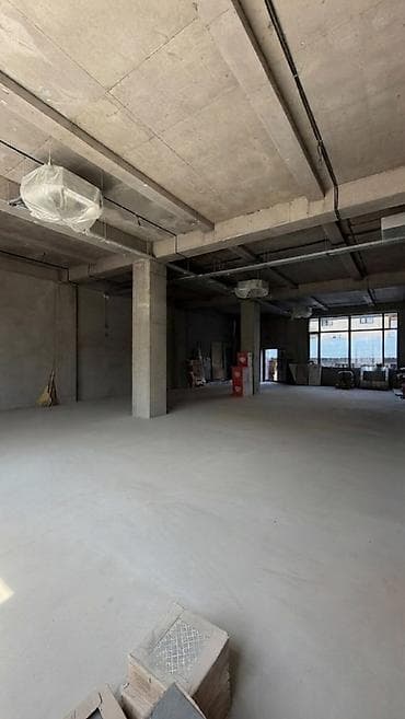 200: Продажа офисов 176 м², Без мебели, Бизнес центр, 1 этаж — 4