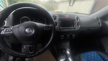 катафоты: Volkswagen Tiguan: 2011 г., 2 л, Автомат, Бензин, Кроссовер — 10