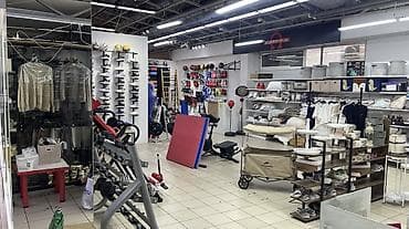 место в тц: Часть магазина, В торговом центре, 70 м² Без оборудования, Без ремонта, Отопление, Электричество, Кондиционер — 2