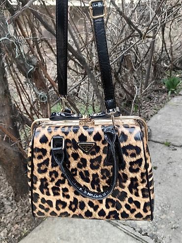 Классические сумки: Классическая сумка, Турция, Материал: Лаковая кожа, Водонепроницаемость, Жёсткая конструкция, Множество карманов, Женские, Новый — 2