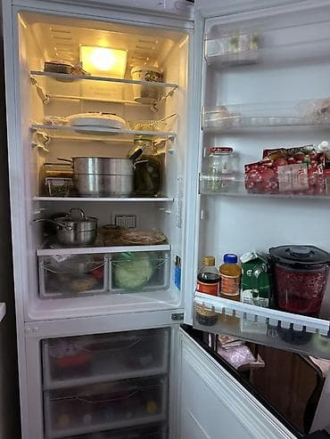 Холодильники: Холодильник Indesit, Двухкамерный — 2