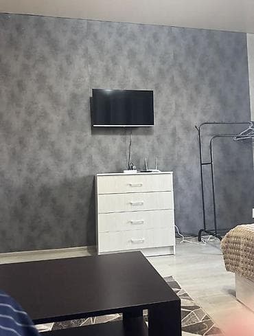 Ночь 1700 с день 1300 с сутки 2,300с - Просторная кухня с большим at lalafo.kg Ночь 1700 с день 1300 с сутки 2,300с - Просторная кухня с большим