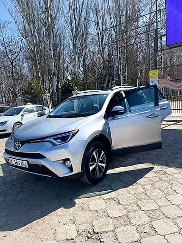 ланд ровер: Toyota RAV4: 2017 г., Автомат, Кроссовер — 2