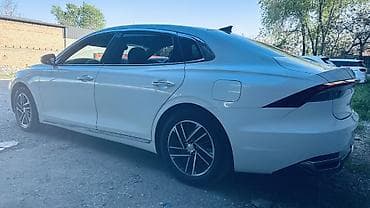 Hyundai Grandeur: 2021 г., 0.3 л, Автомат, Газ, Седан