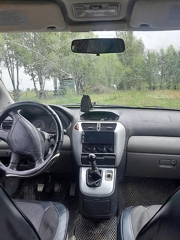 Продажа авто: Mitsubishi Space Wagon: 2001 г., 2 л, Механика, Газ, Универсал — 9