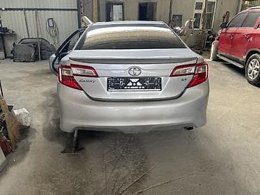 битый лексус: Toyota Camry (XV50, ориентировочно 2015–2017) — автомобиль после ДТП — 5