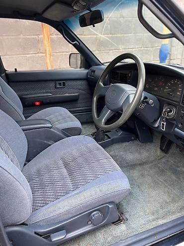 санта нурайс: Toyota Hilux Surf: 1994 г., 3 л, Автомат, Дизель, Внедорожник — 7