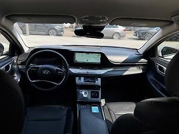 hyundai galloper: Hyundai Grandeur: 2022 г., Седан — 7