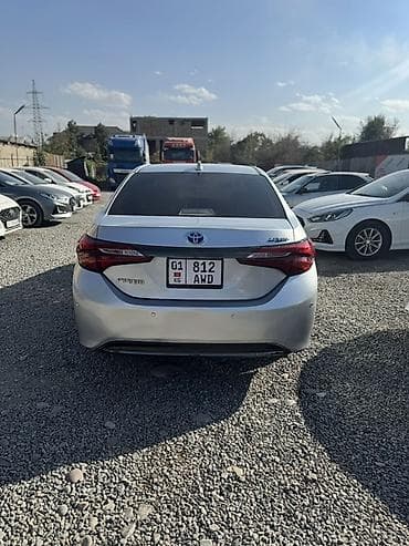 Toyota: Toyota Corolla: 2020 г., 1.8 л, Вариатор, Гибрид, Седан — 3