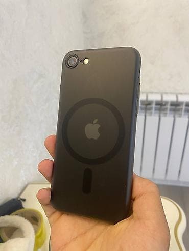 IPhone SE (2‑го поколения), 64 ГБ, цвет Black - Экран 4.7", Retina — 1