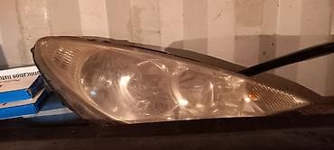 Комплект передних фар Peugeot