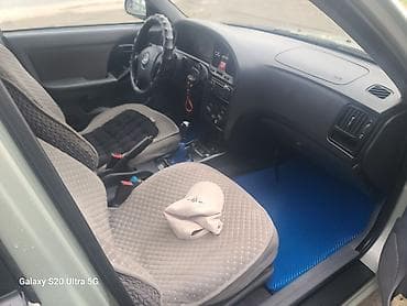 sprinter 4 4: Hyundai Elantra: 2005 г., 1.6 л, Ручные, Бензин, Седан — 5