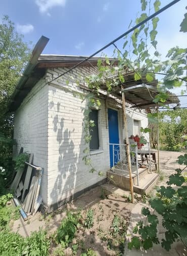 дома в селе гроздь: Дача, 30 м², 2 бөлмө, Менчик ээси, Эски ремонт — 1